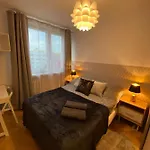 Clicktheflat Mila Center Apart Rooms