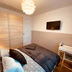 Clicktheflat Mila Center Apart Rooms