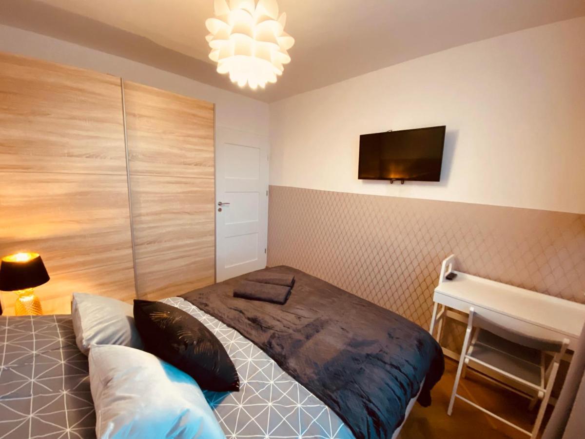 Hostel Clicktheflat Mila Center *